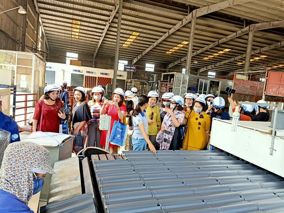 Hiệp Hội Nữ Doanh Nhân TP. Hà Nội (Hnew) thăm Nhà máy Secoin Hưng Yên