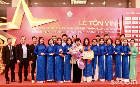 SECOIN VINH DỰ NHẬN BẰNG KHEN CỦA UBND THÀNH PHỐ HÀ NỘI TẠI LỄ TÔN VINH DOANH NHÂN – DOANH NGHIỆP THĂNG LONG 2025