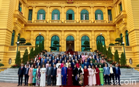 PHÓ CHỦ TỊCH NƯỚC VÕ THỊ ÁNH XUÂN - CHỦ TỊCH HỘI ĐỒNG QUỸ BẢO TRỢ TRẺ EM VIỆT NAM TRI ÂN “NHỮNG TẤM LÒNG VÀNG”