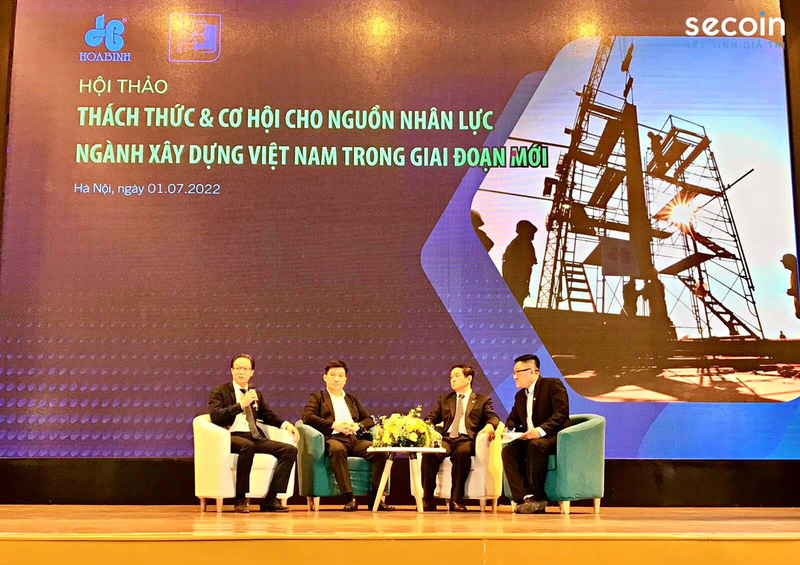 Hội thảo " Thách thức và cơ hội cho nguồn nhân lực ngành xây dựng Việt Nam trong giai đoạn mới"
