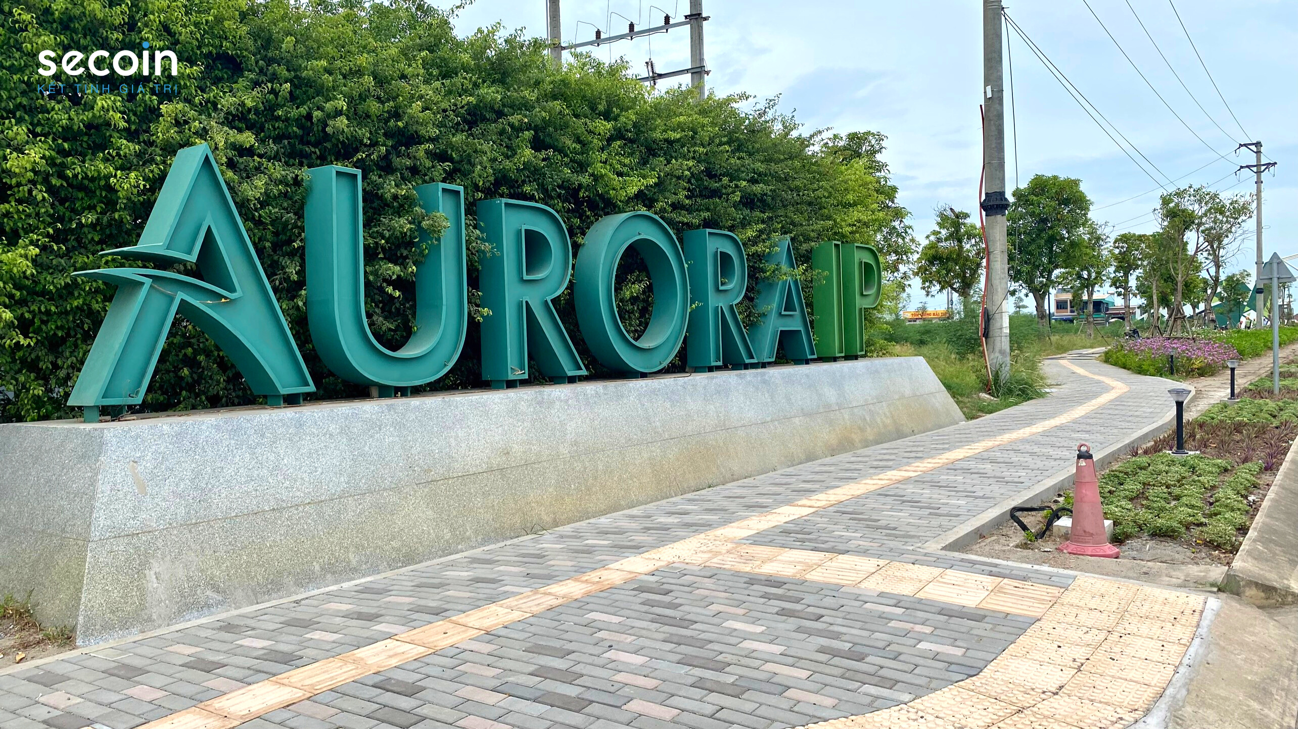 Gạch lát hè tự chèn Secoin tại dự án  Aurora IP. tỉnh Nam Định