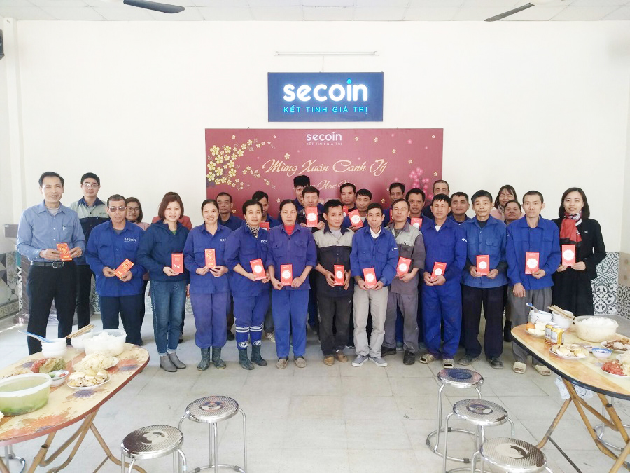 Parcels of artistic Secoin Tiles were supplied to big projects exported to many countries for 2020