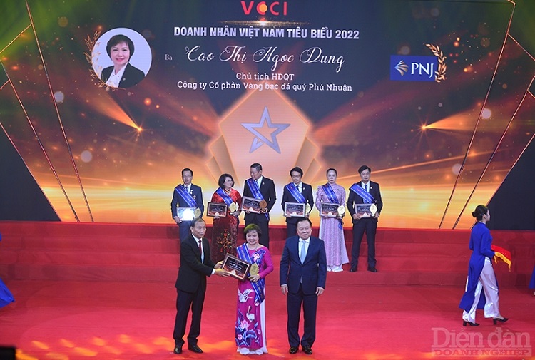 6 doanh nhân TP.HCM được trao tặng danh hiệu “Doanh nhân Việt Nam tiêu biểu” năm 2022