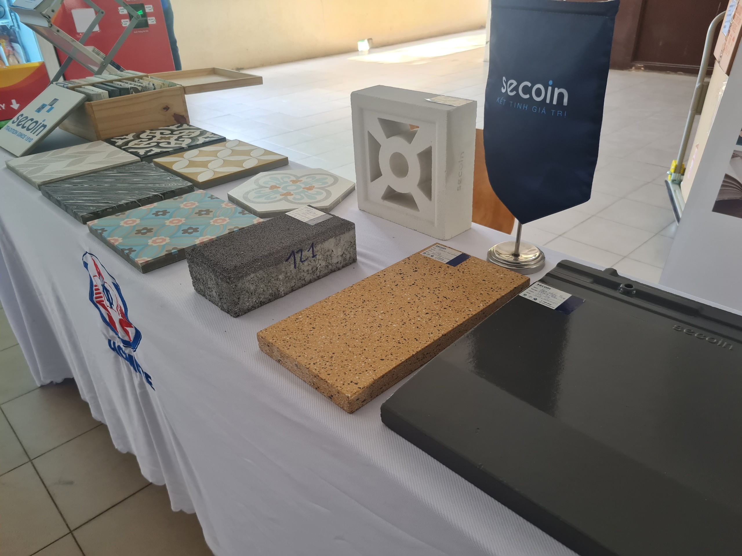 Secoin tham gia Hội nghị Vật lý Chất rắn và Khoa học Vật liệu toàn quốc lần thứ XIII 