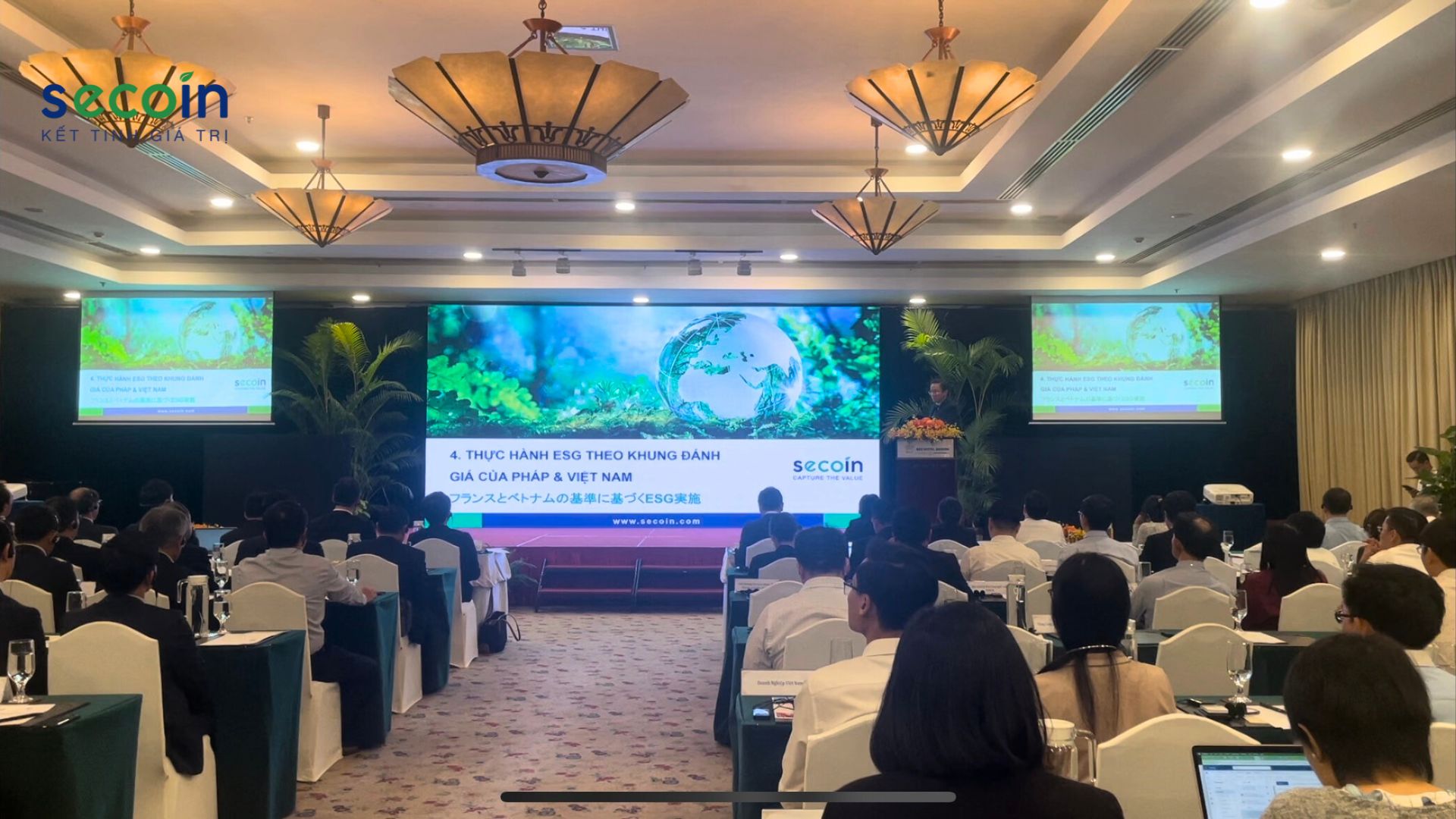 Ông Đinh Hồng Kỳ - đại diện Doanh nghiệp Việt Nam đã có bài phát biểu “Secoin với chuỗi cung ứng xanh toàn cầu và thực hành ESG”