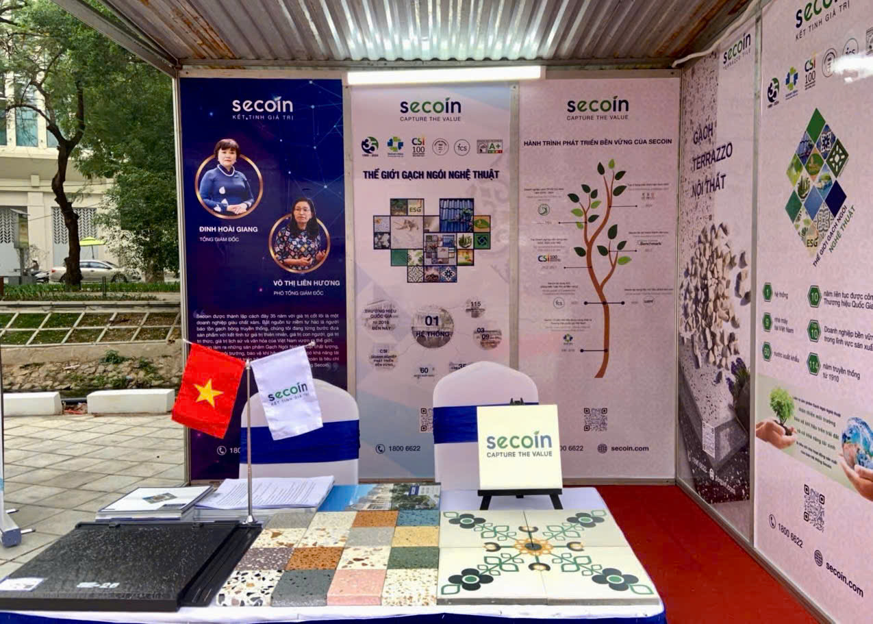 Secoin tham gia diễn đà Tương lại số Phụ nữ và Trẻ em Việt Nam trong STEM tại Hà Nội