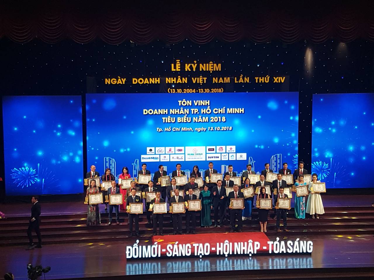 Chúc mừng Ông Đinh Hồng Kỳ nhân danh hiệu Doanh nhân tiêu biểu TP. Hồ Chí Minh 2018